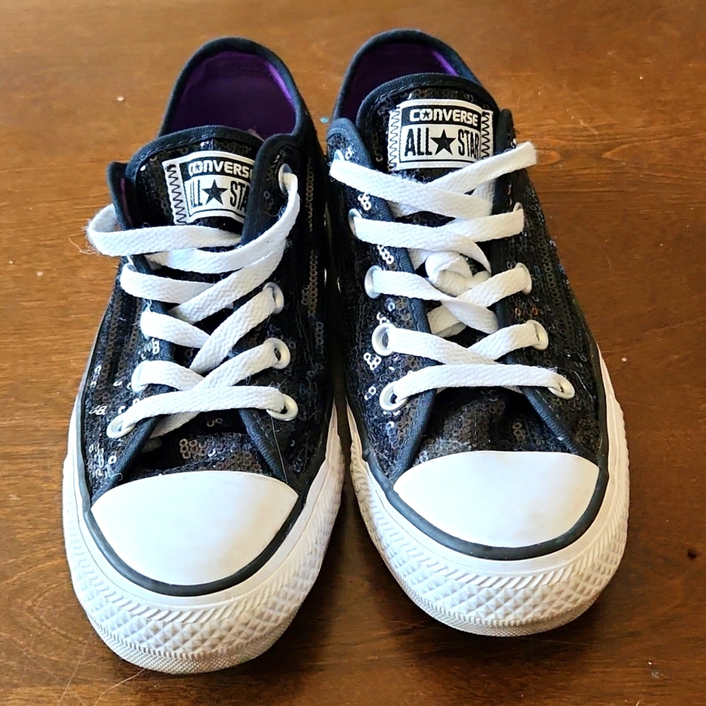 Converse SEQUIN Black All Star low top 6 only worn a couple times